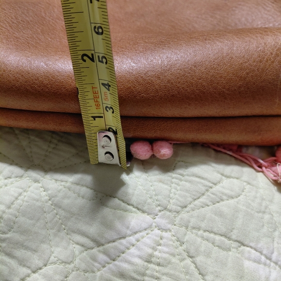 LIFETIME LEATHER CROSSBODY BAG new - Picture 9 of 9